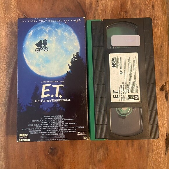 E.T. The Extra Terrestrial VHS Green Steven Spielberg Drew Barrymore Vintage 80s - Picture 2 of 5